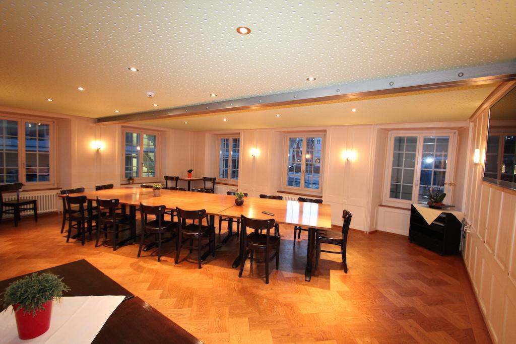 Hotel Engel Am Bahnhof 베덴스빌 외부 사진